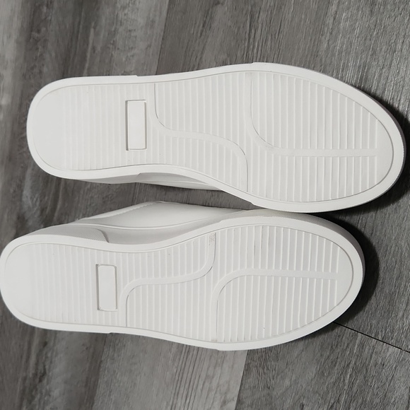 Journee Arden White and Red Sneakers with Silver Zipper Sides Womens Size 8 - Picture 8 of 11